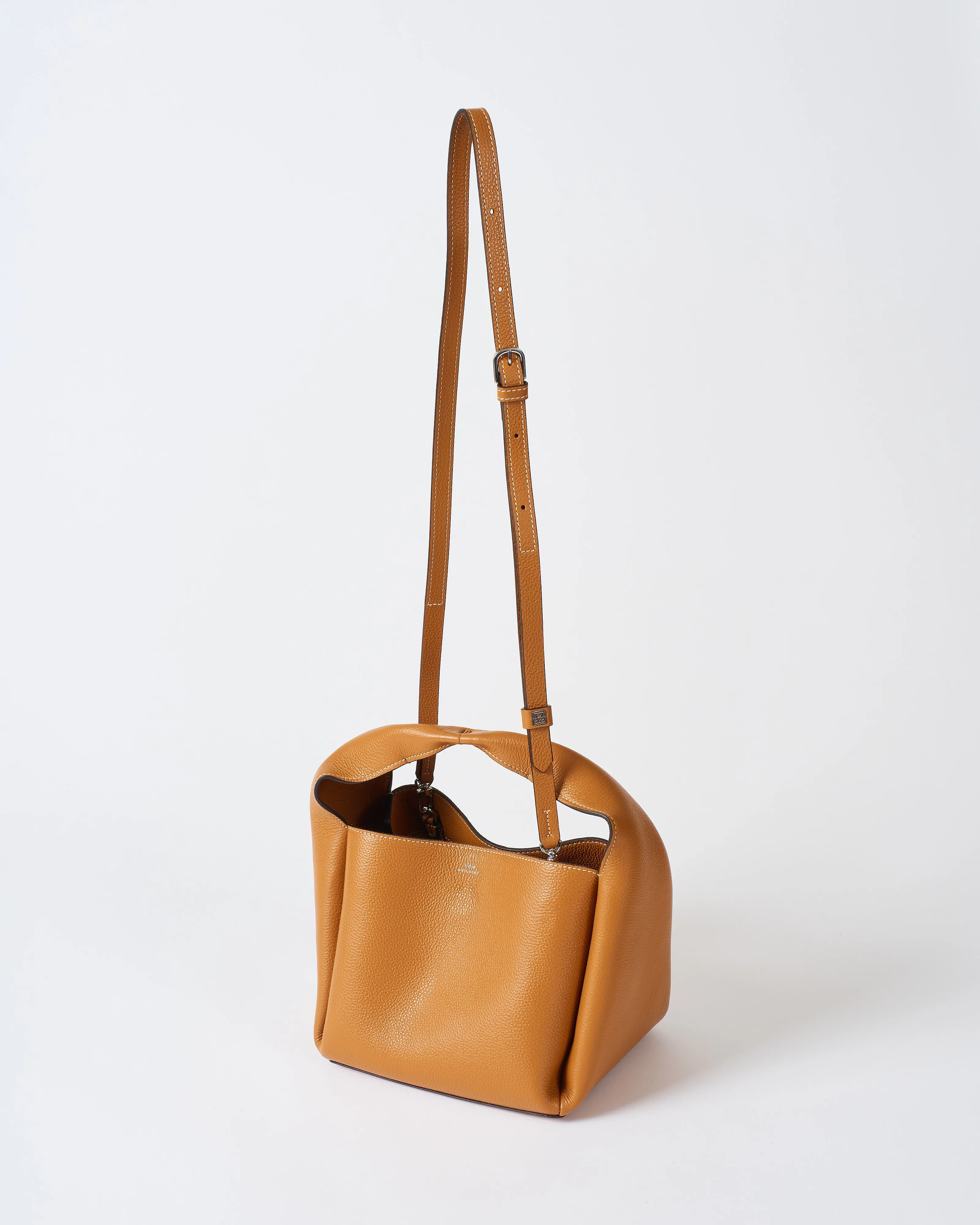 bucket bag