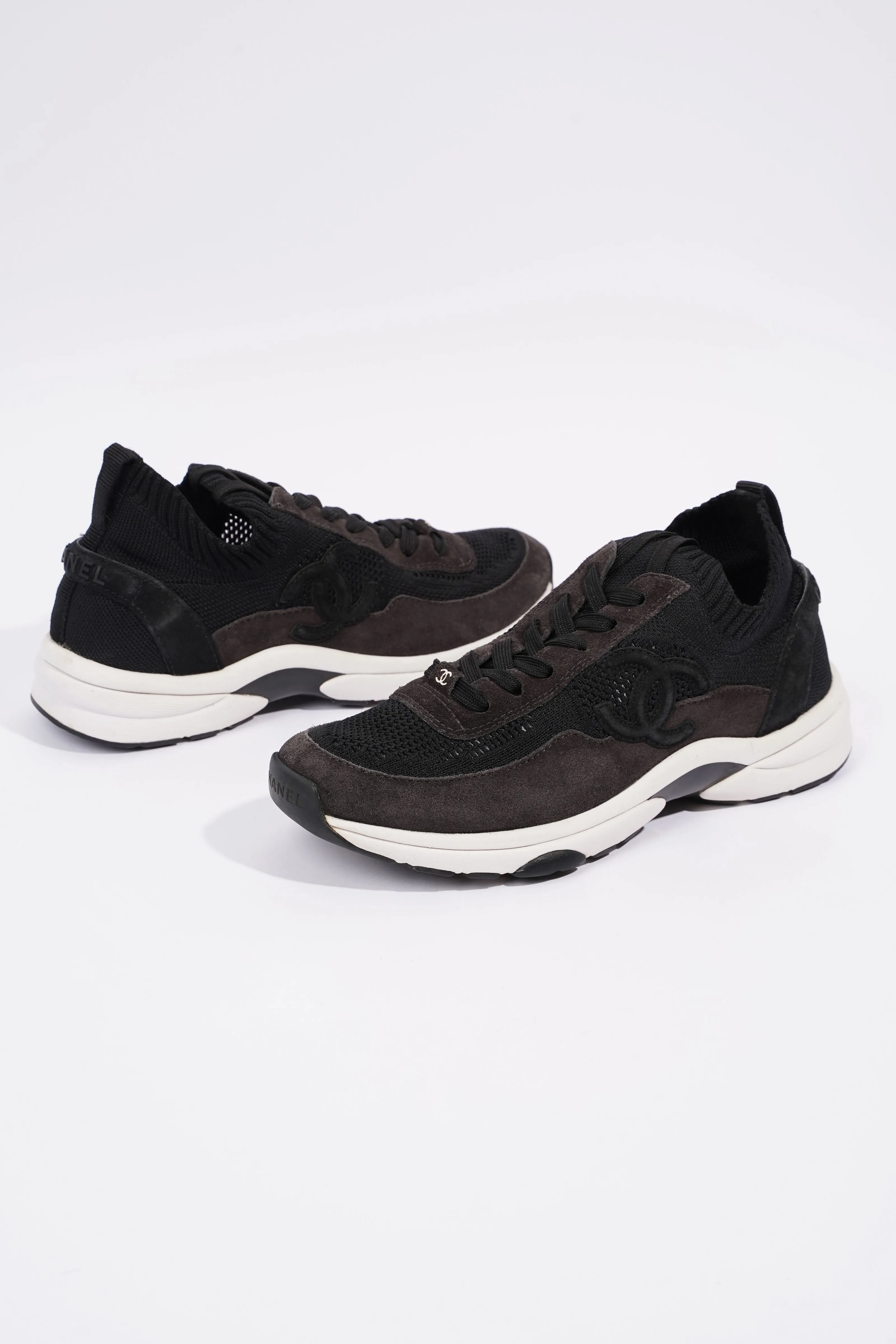 Chanel CC Logo Knit Sneaker Black   White Suede EU 37.5 UK 4.5