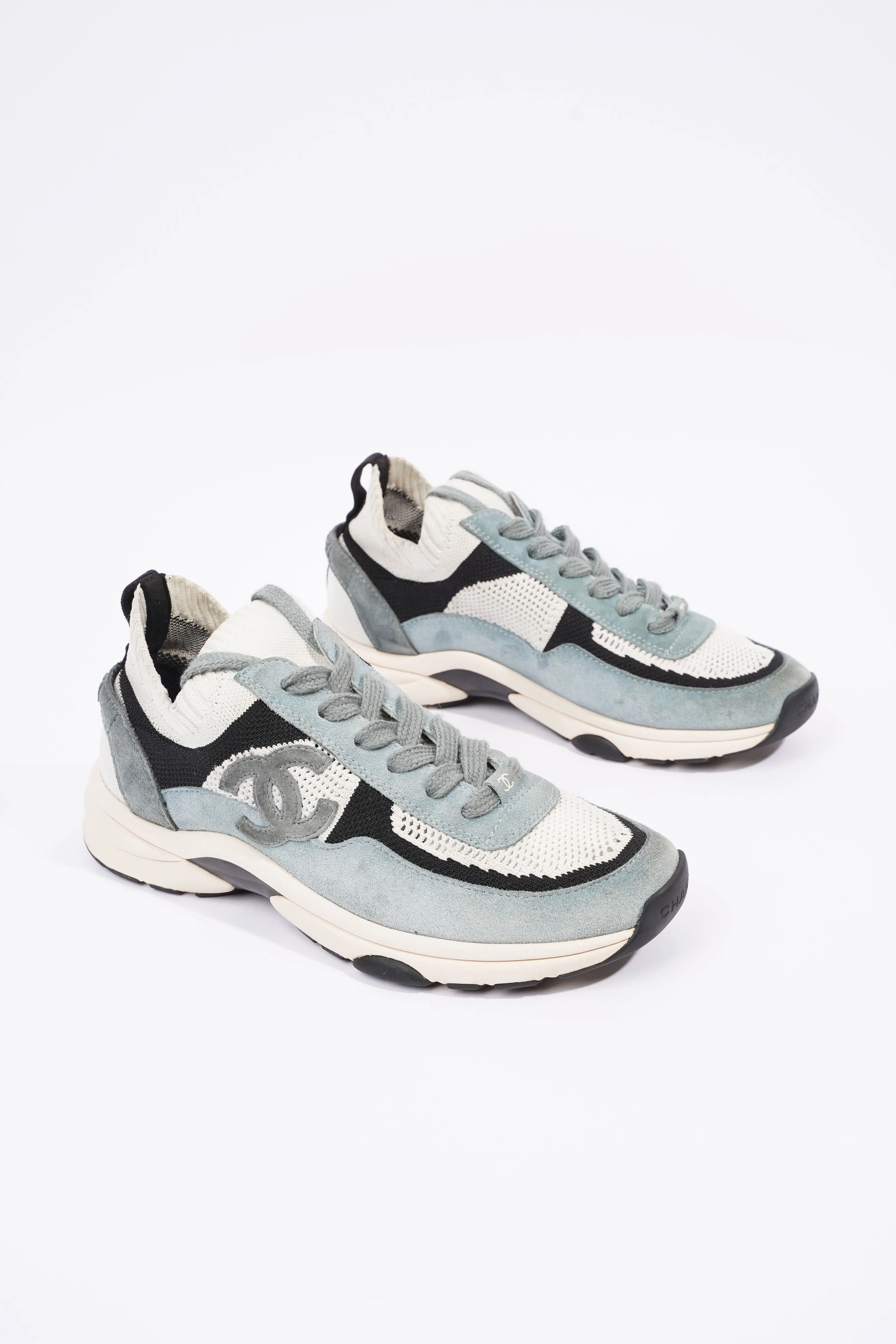 Chanel CC Logo Knit Sneaker White   Blue   Black Suede EU 38.5 UK 5.5