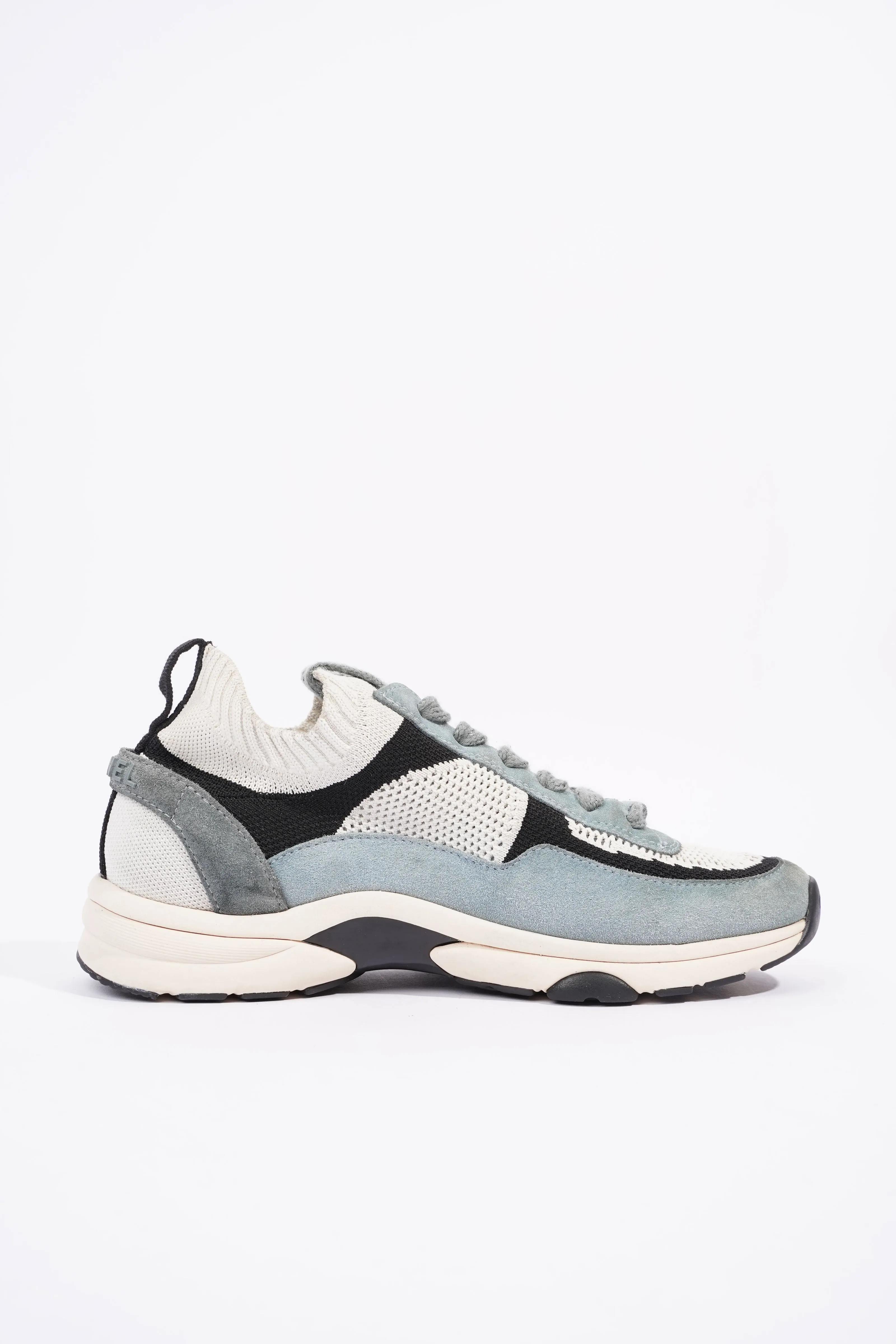 Chanel CC Logo Knit Sneaker White   Blue   Black Suede EU 38.5 UK 5.5