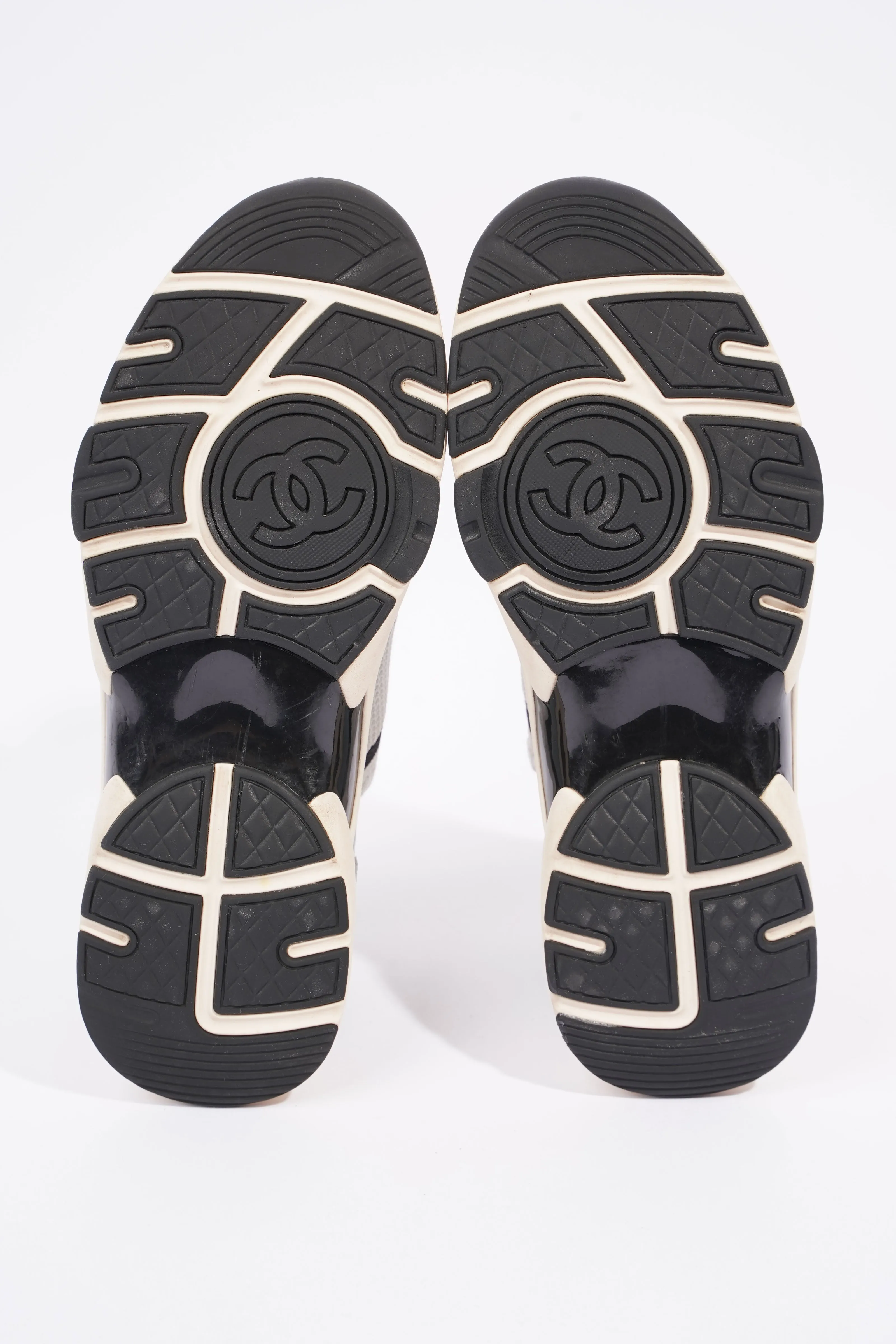 Chanel CC Logo Knit Sneaker White   Blue   Black Suede EU 38.5 UK 5.5