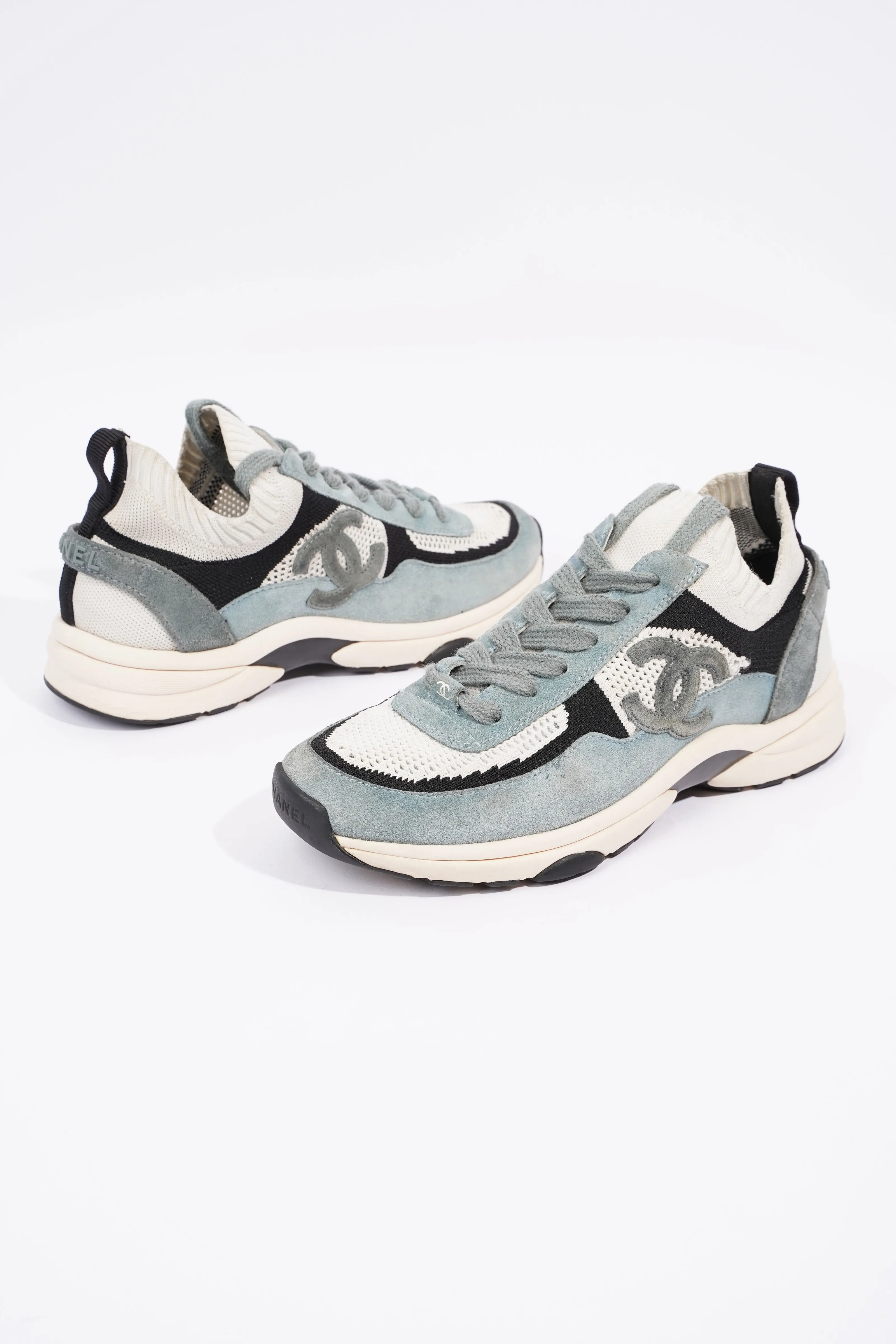 Chanel CC Logo Knit Sneaker White   Blue   Black Suede EU 38.5 UK 5.5