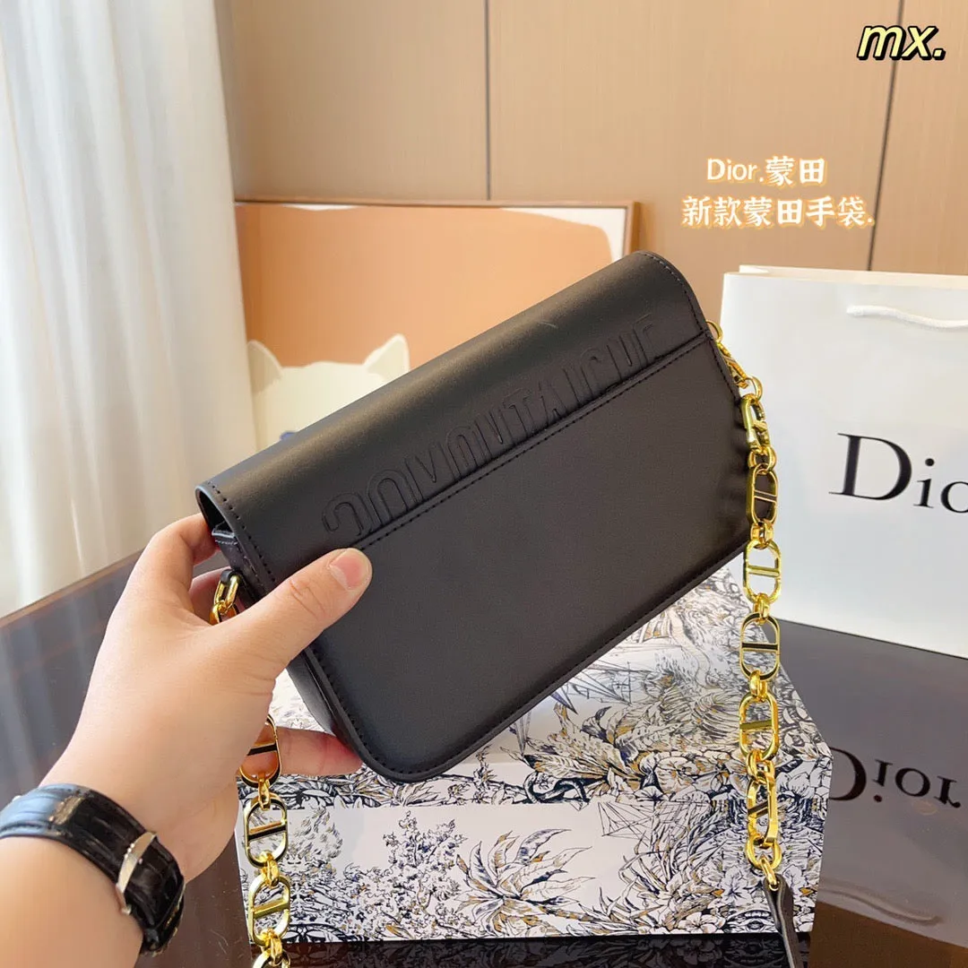 DR280 30 Montaigne Avenue Bag / 9 x 5 x 2.5 inches