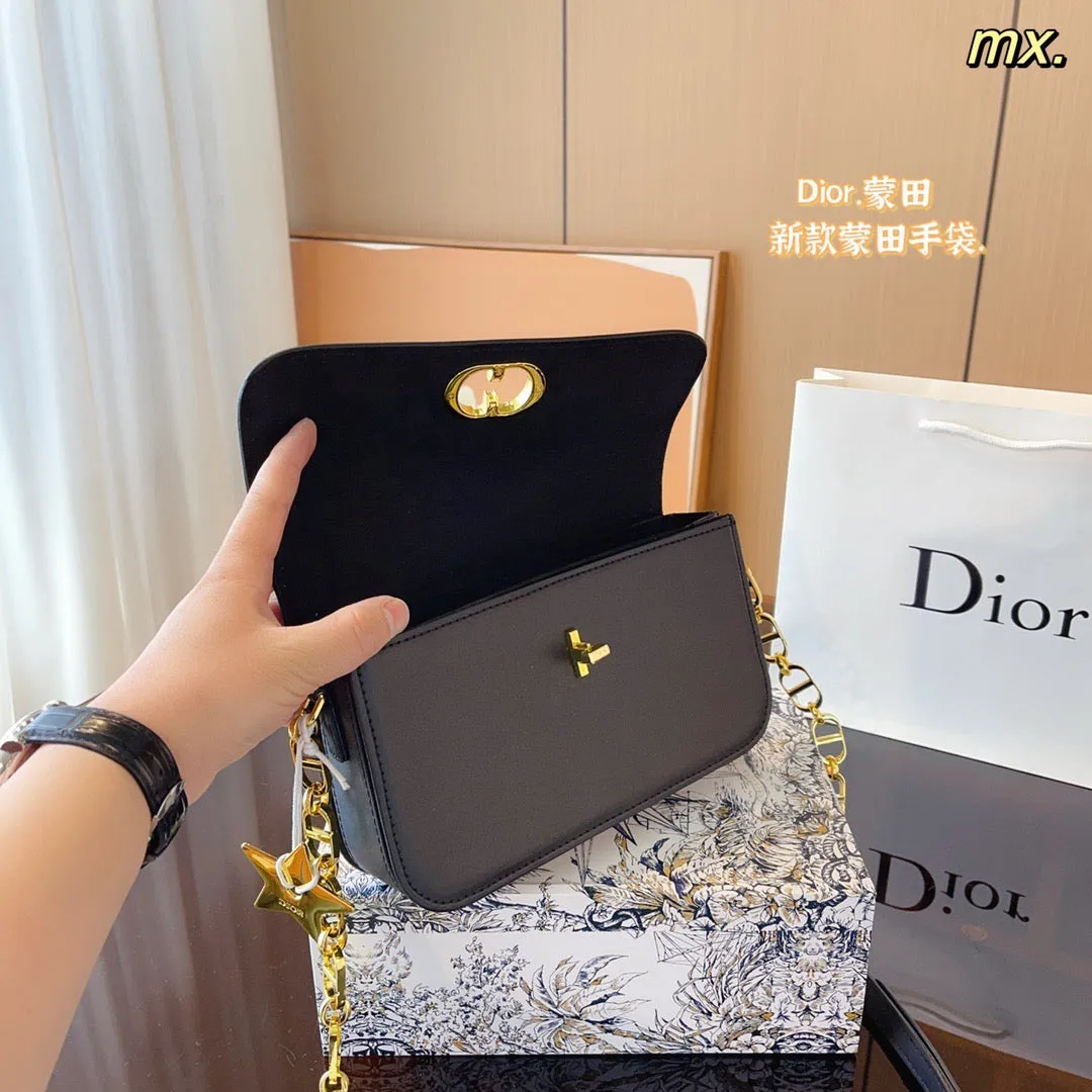DR280 30 Montaigne Avenue Bag / 9 x 5 x 2.5 inches