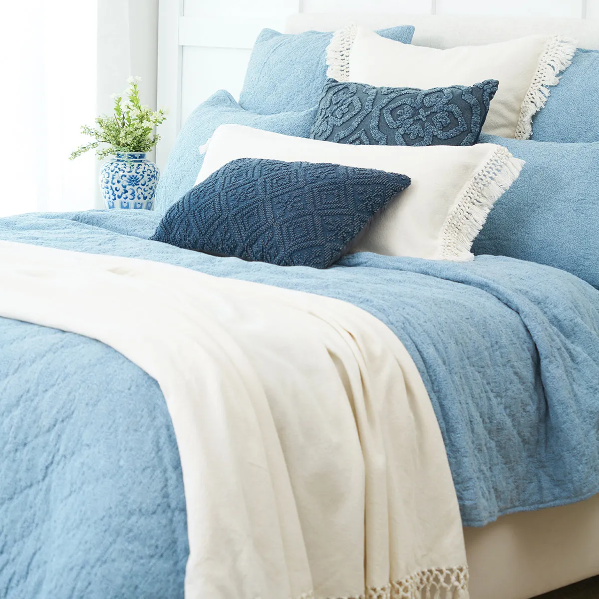 Lavato Bed Throw