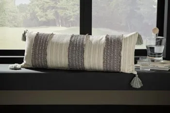 Linwood Signature Design by Ashley Pillow Set of 4
