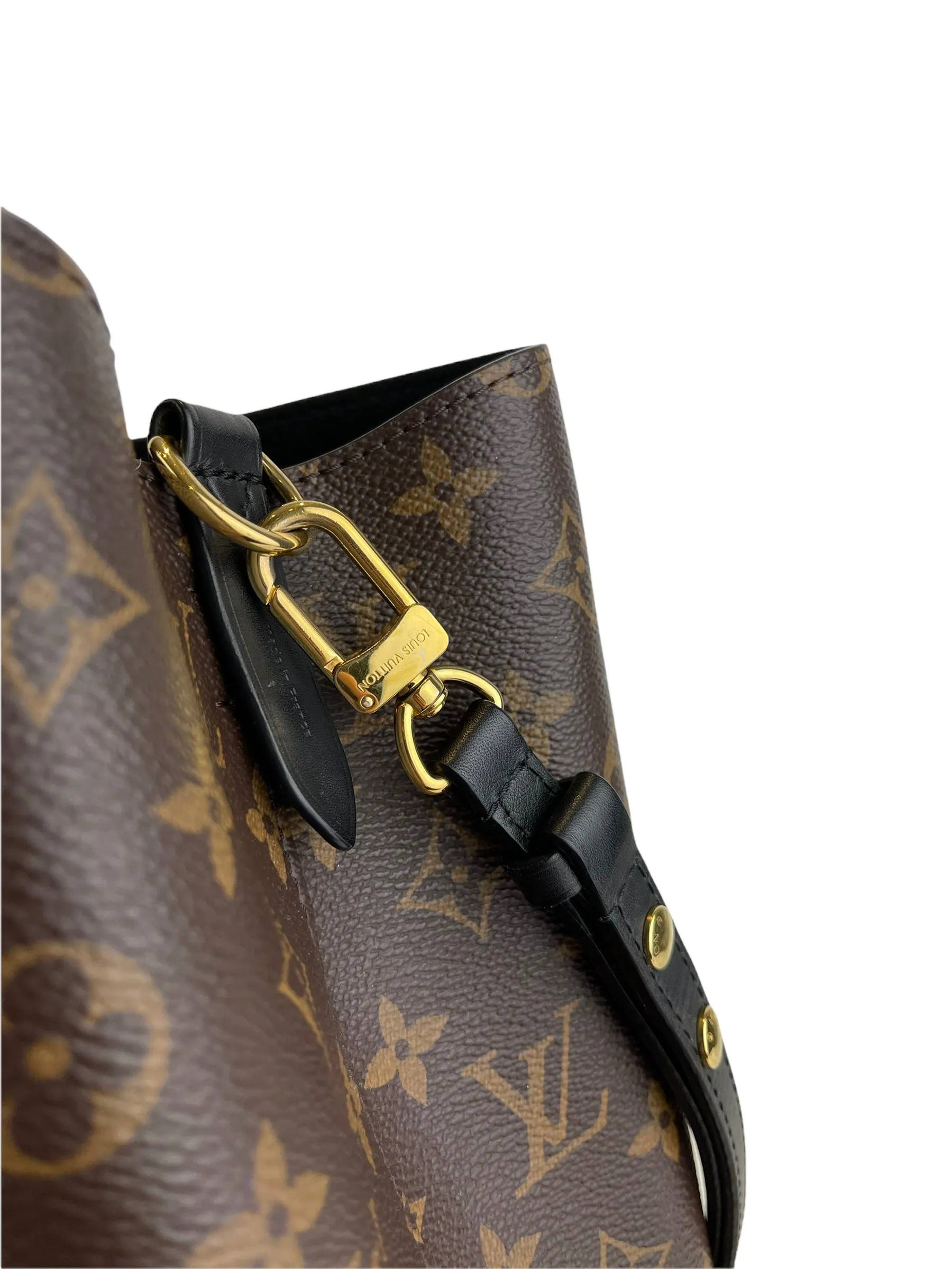 Louis Vuitton Monogram Canvas "NÉONOÉ" Bucket Bag w/ Crossbody Strap