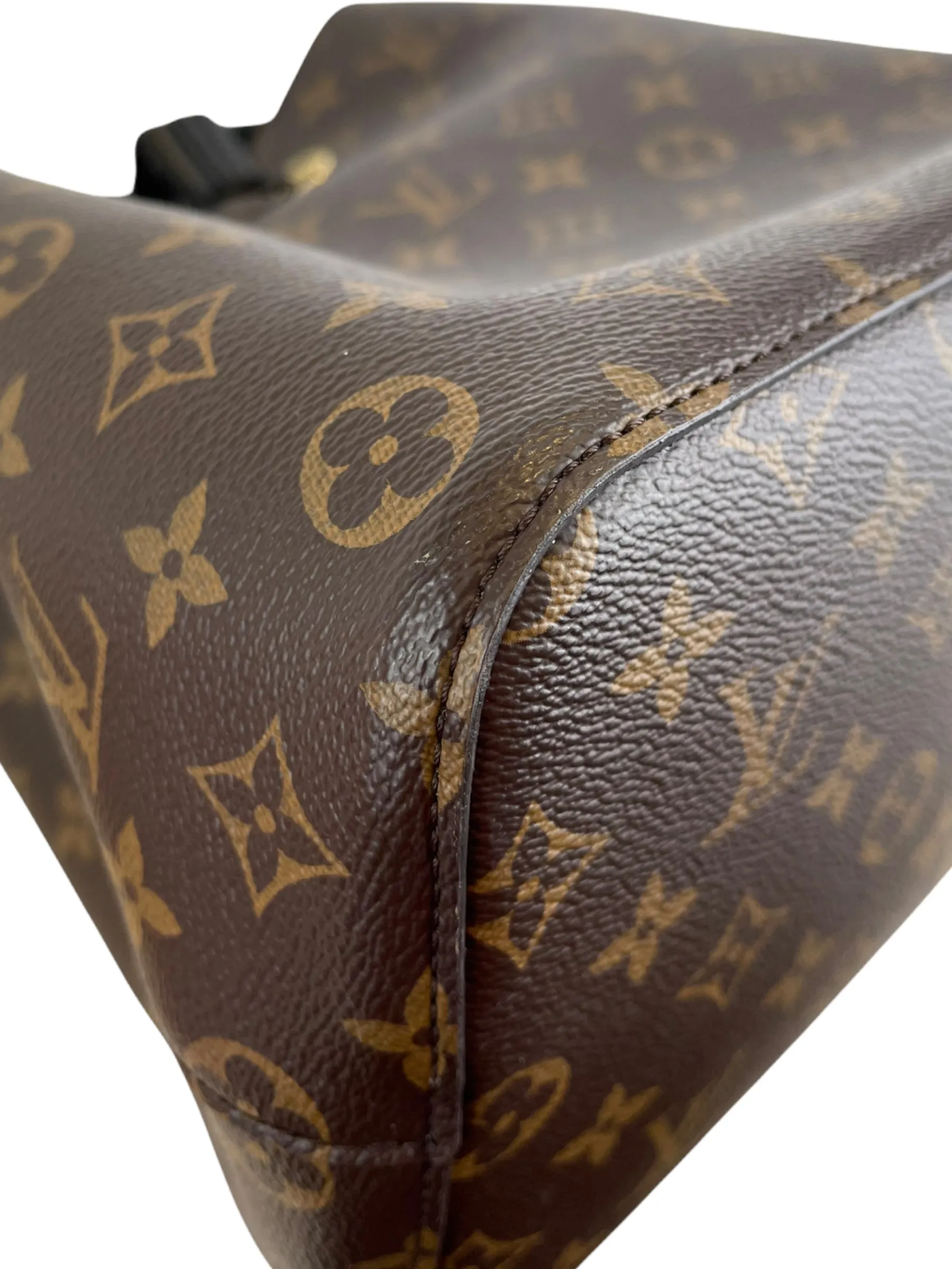 Louis Vuitton Monogram Canvas "NÉONOÉ" Bucket Bag w/ Crossbody Strap