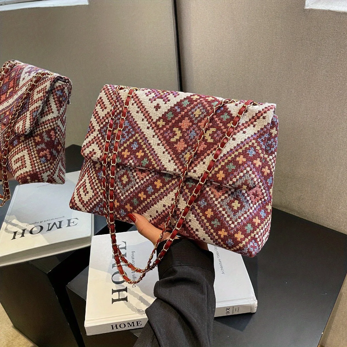 Women's Chain Crossbody Bag
