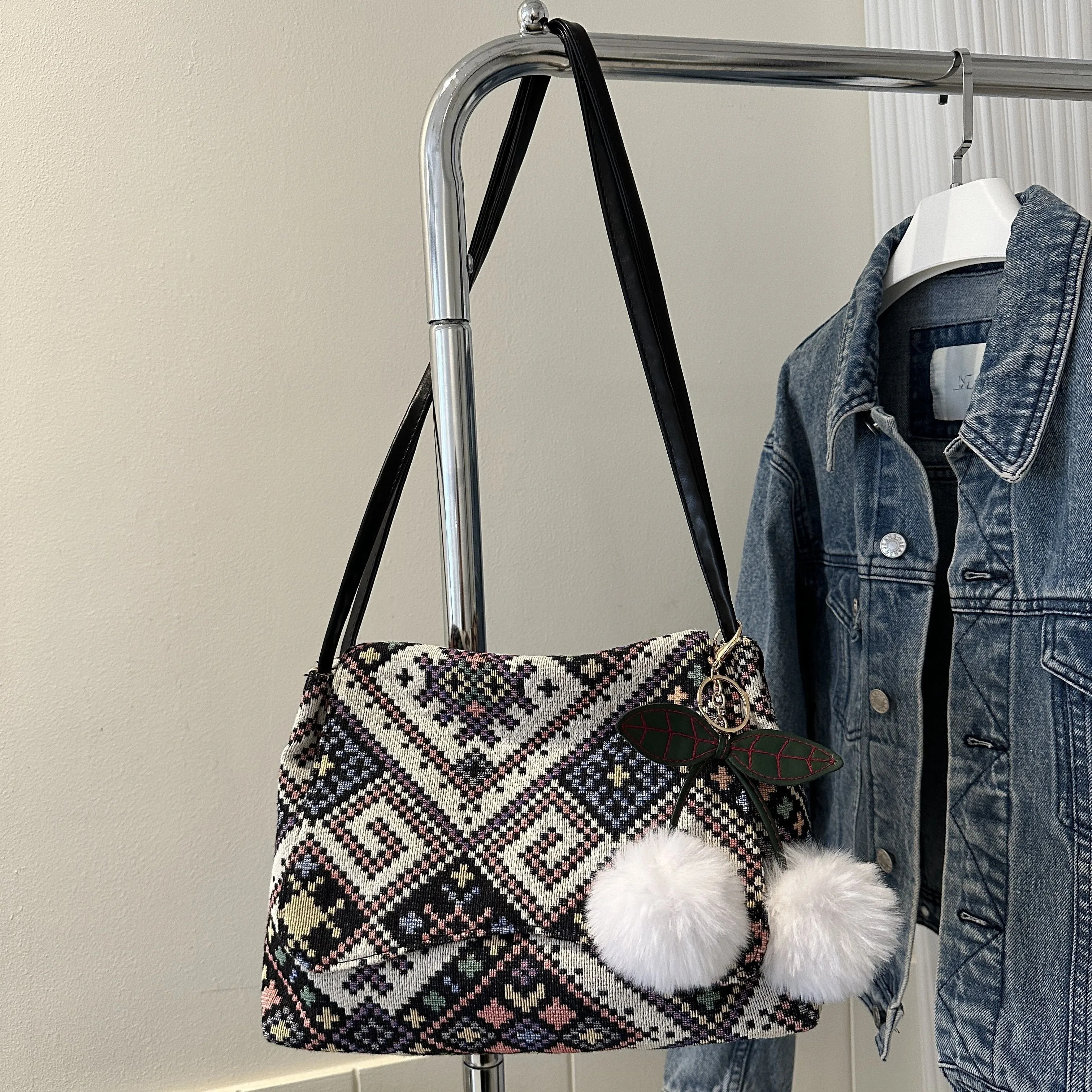 Women's Chain Crossbody Bag