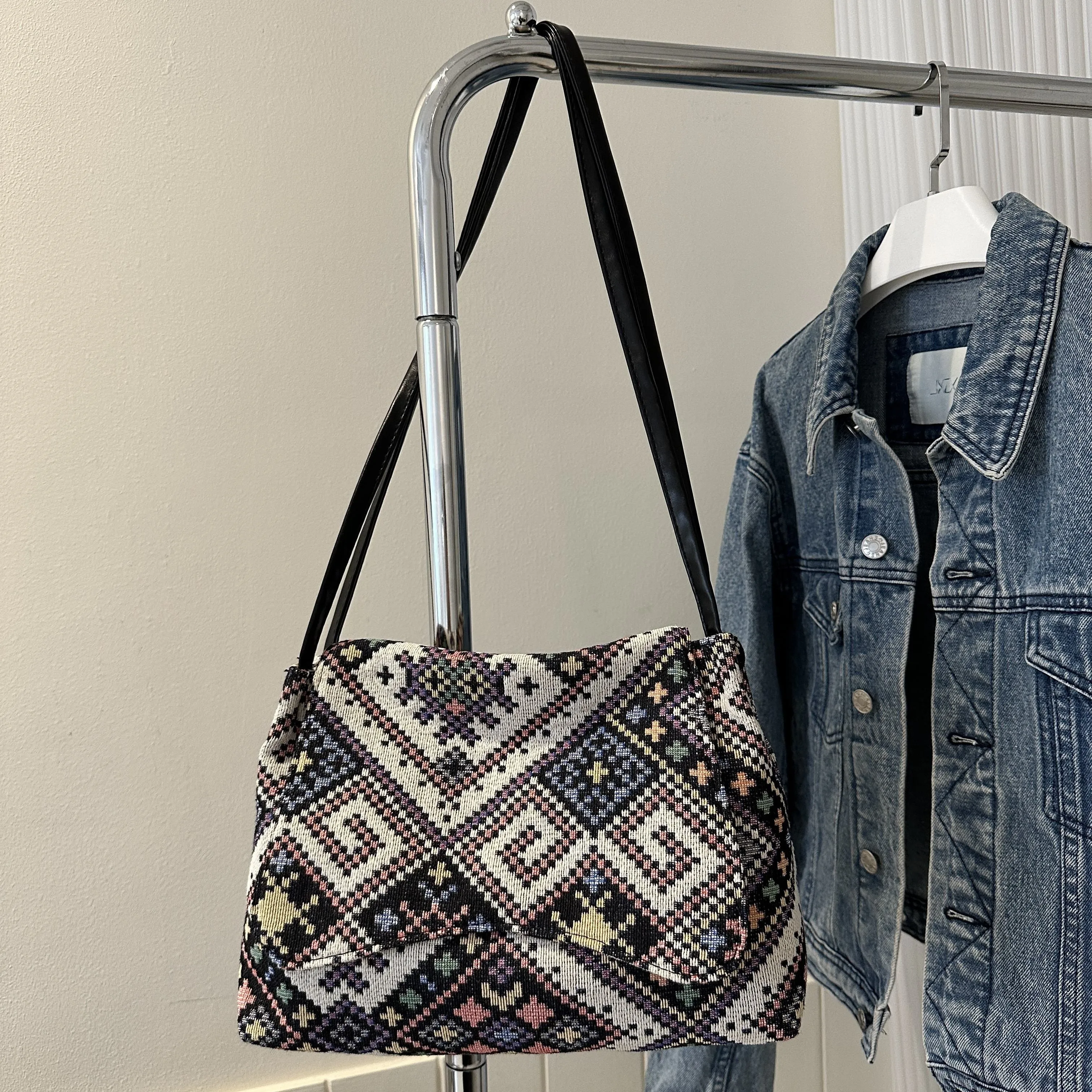 Women's Chain Crossbody Bag
